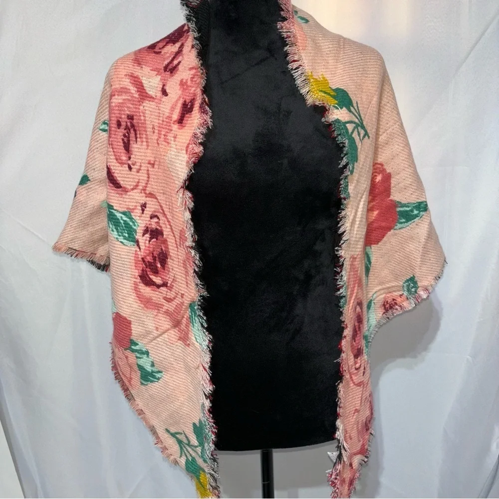 Candies reversible shawl